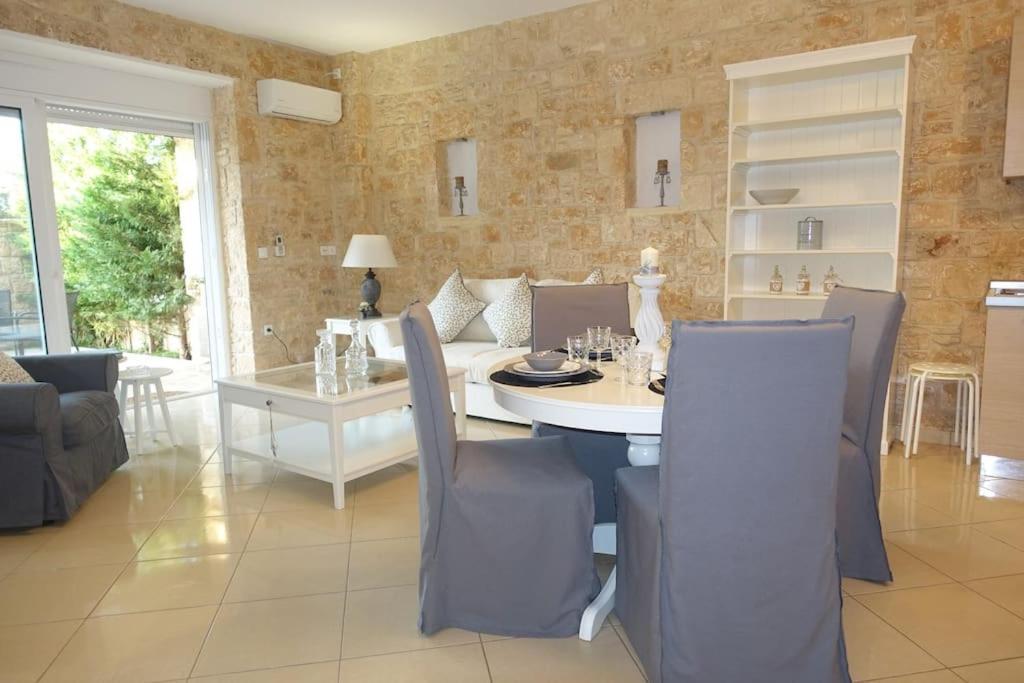 Miss Nefeli - Marvelous Stone In Perdika-aegina Apartment